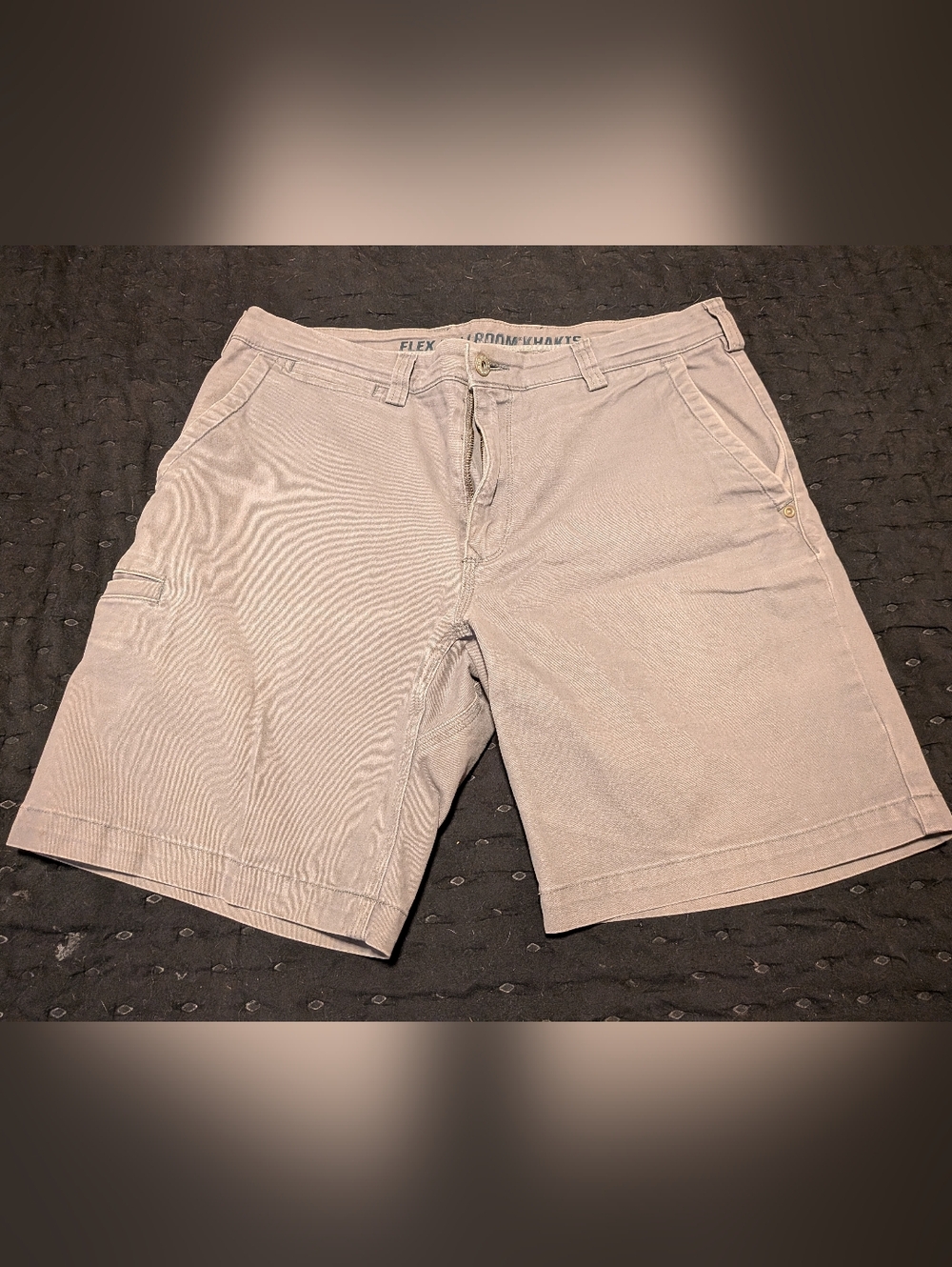 Duluth Trading Co Men's Taupe Flat-Front Shorts